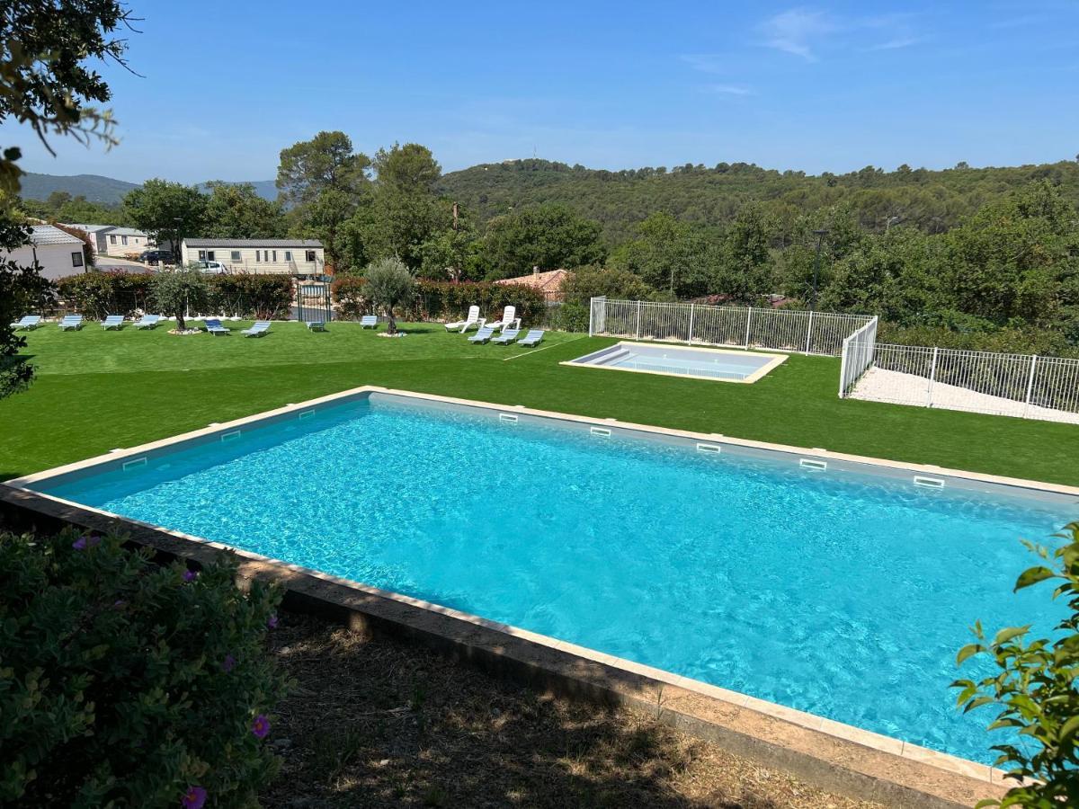 Joli Mobil-Home De Vacances, Ideal Pour Les Familles Rocbaron Exterior photo